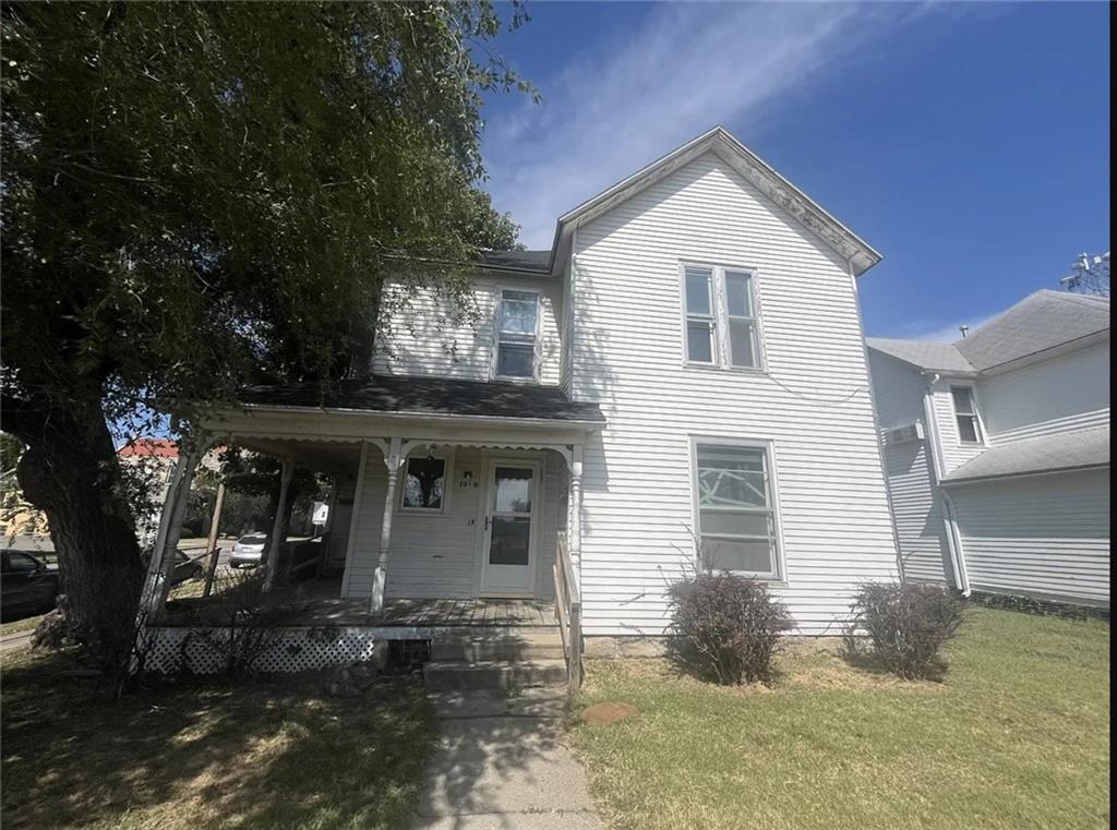 Photo of 201 E Culton / 203 N College Street Warrensburg MO 64093