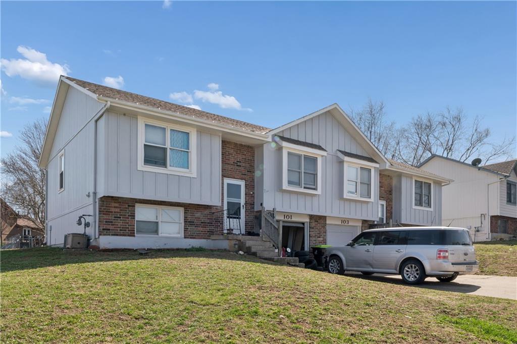 Photo of 101-103 Brookridge Drive Harrisonville MO 64701