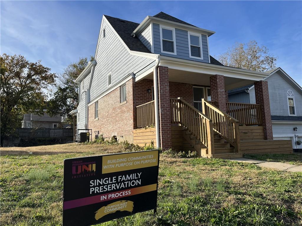 Photo of 2318 Park Avenue Kansas City MO 64127