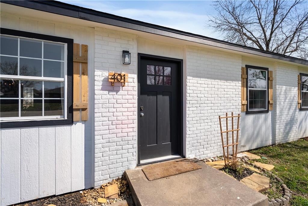 Photo of 401 N Edgewood Drive Coffeyville KS 67337