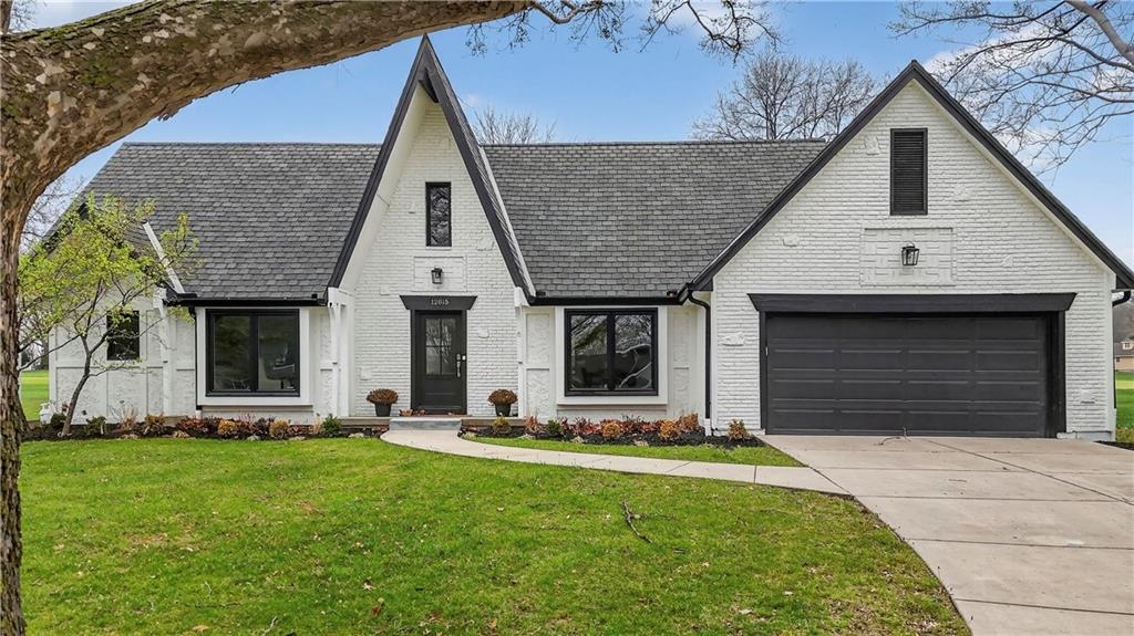 Photo of 12815 Pembroke Circle Leawood KS 66209