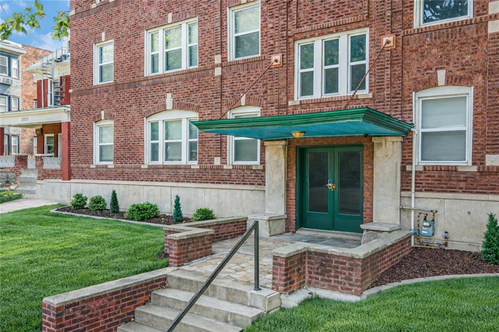 Photo of 3732 Southwest Trafficway Kansas City MO 64111