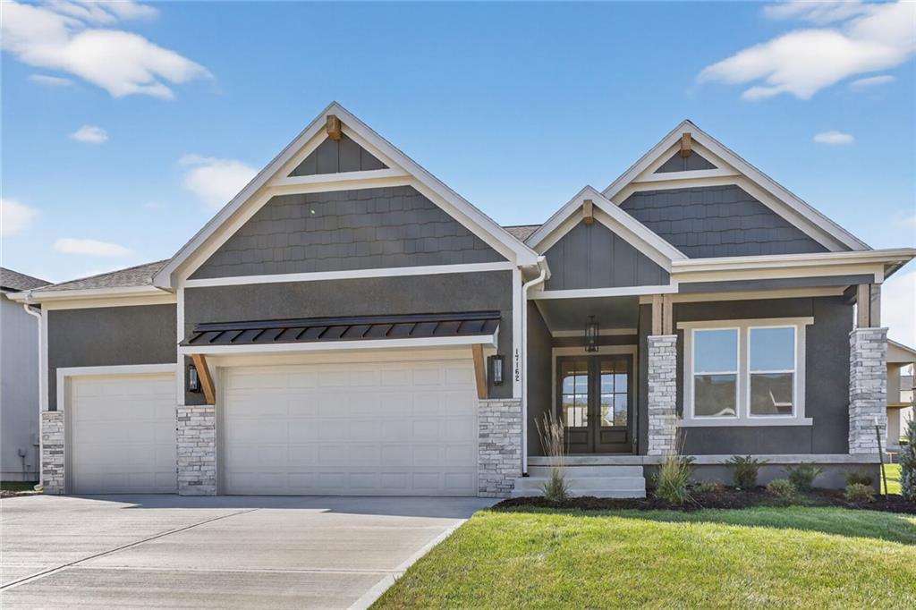 Photo of 17186 S Laurelwood Street Olathe KS 66062