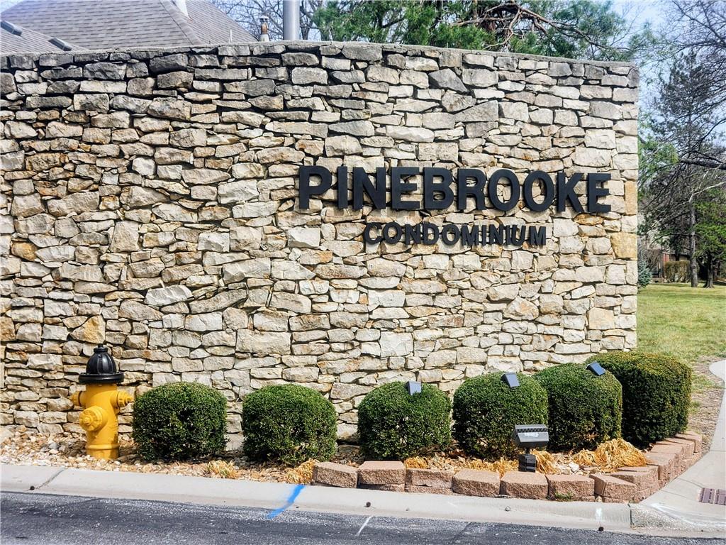 Photo of 10217 Conser Street Overland Park KS 66212