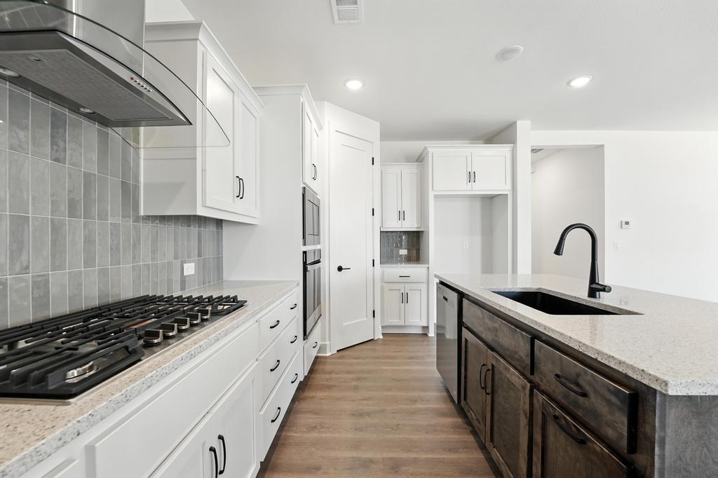 Photo of 1717 NW 105th Terrace Kansas City MO 64155