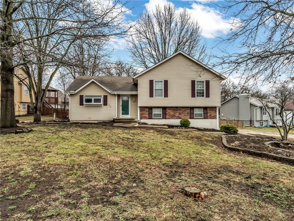 Photo of 1302 Huntington Circle Greenwood MO 64034