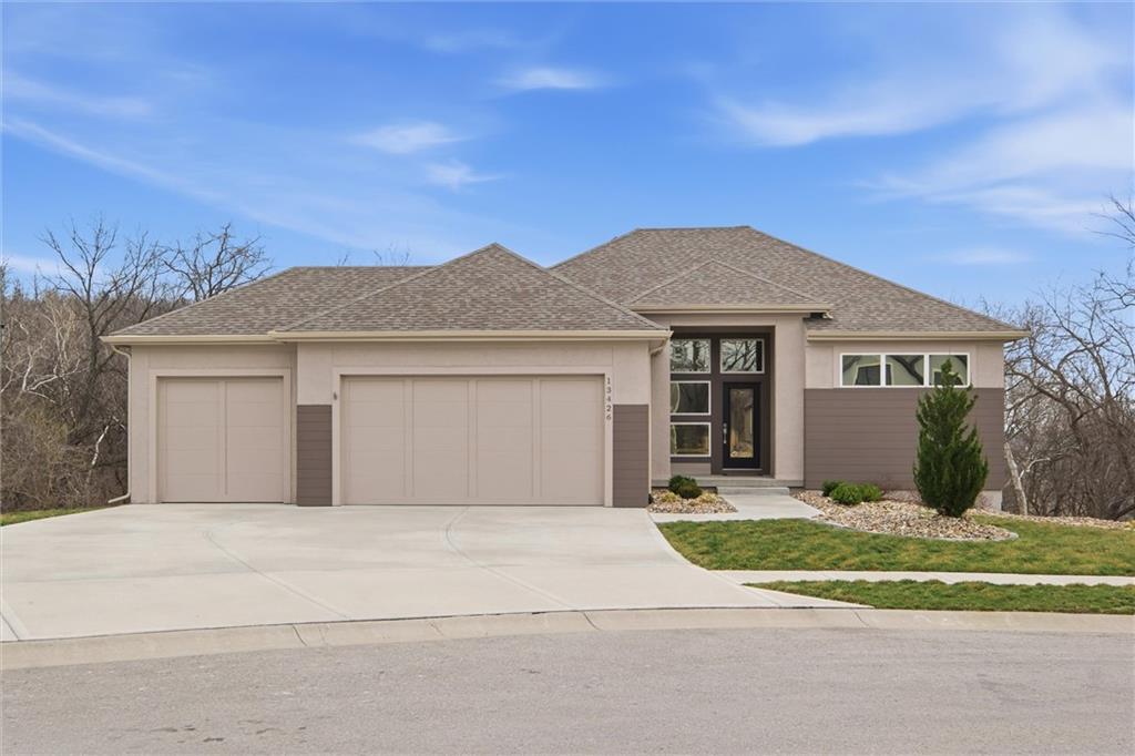 Photo of 13426 Terrace Park Drive Parkville MO 64152