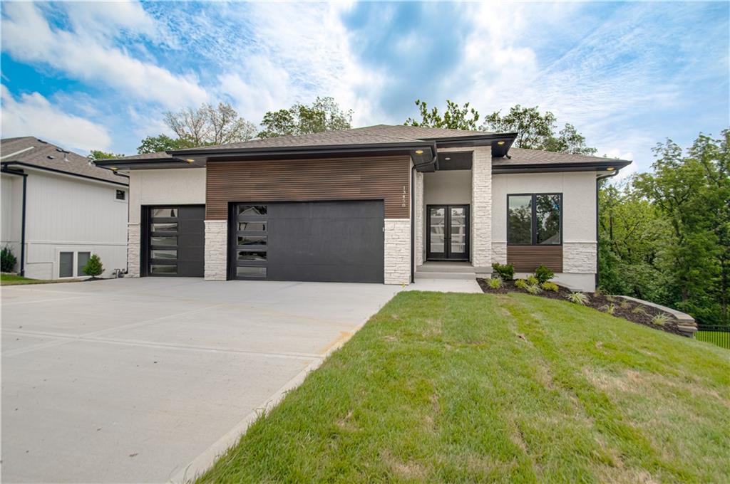Photo of 13458 Terrace Park Drive Parkville MO 64152