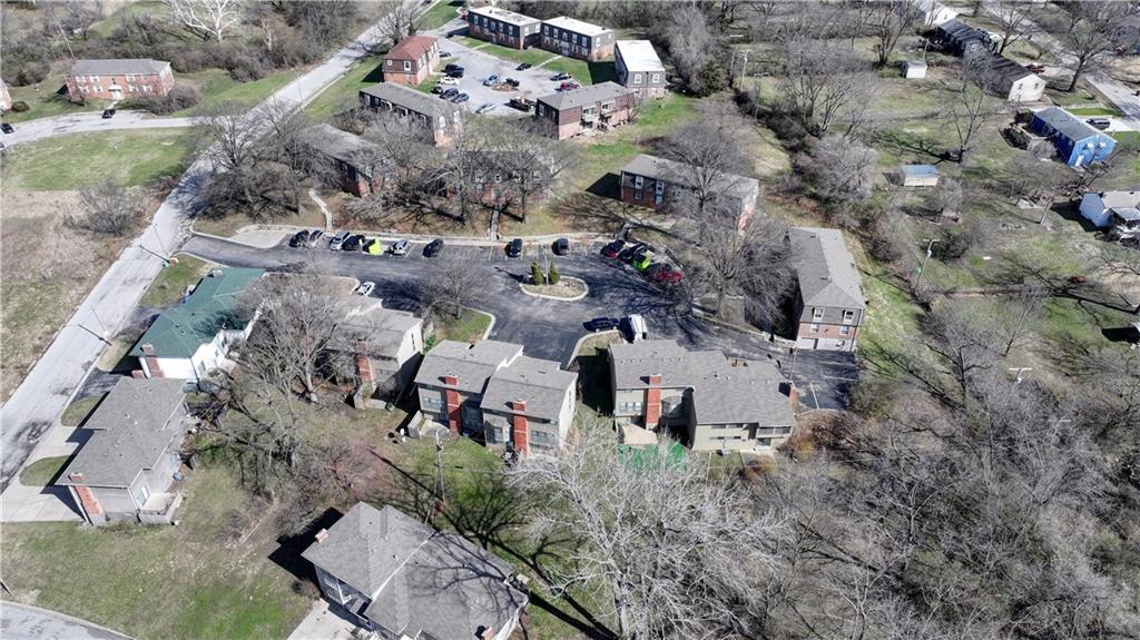 Photo of 8627 Countryshire Lane Kansas City MO 64138