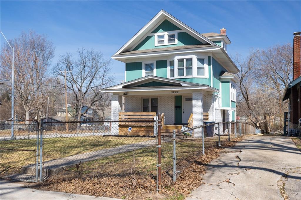 Photo of 3200 Lockridge Street Kansas City MO 64128