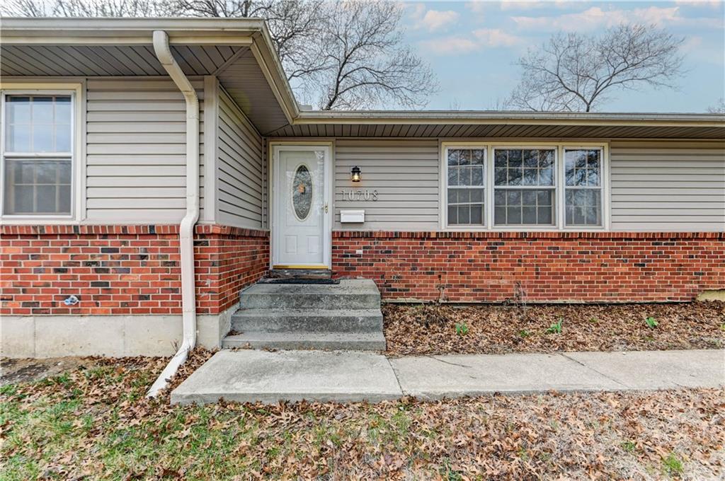 Photo of 10708 Saint Catherines Lane Kansas City MO 64137