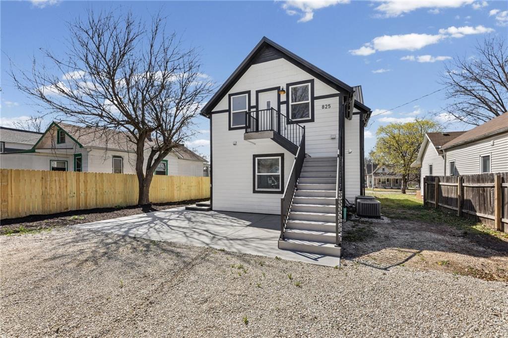 Photo of 825 S Main Street Ottawa KS 66067