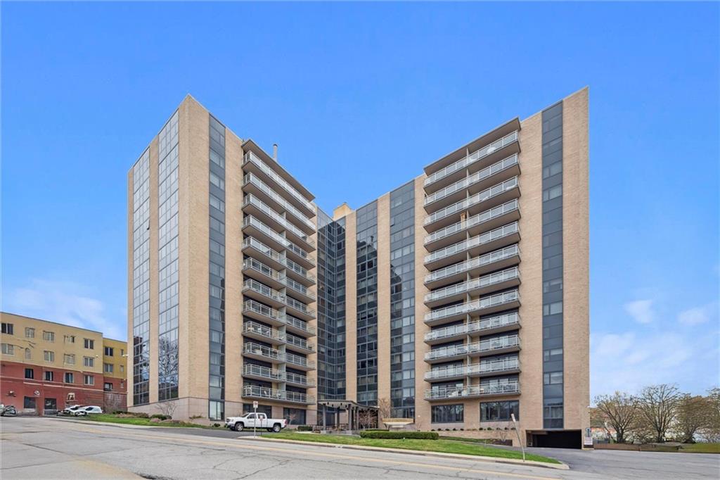 Photo of 4545 Wornall Road #1210 Kansas City MO 64111