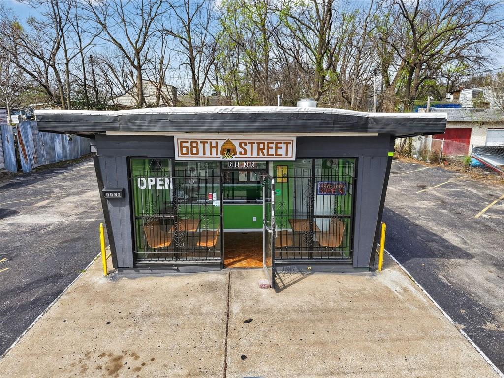 Photo of 6836 Prospect Avenue Kansas City MO 64132