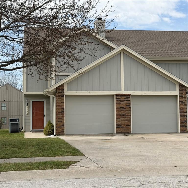 Photo of 523 NE 6th Street #A Blue Springs MO 64014