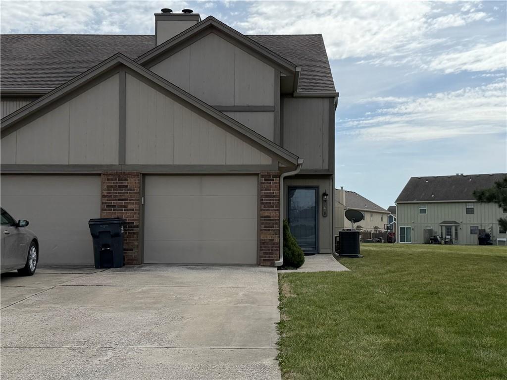 Photo of 527 NE 6th Street #D Blue Springs MO 64014