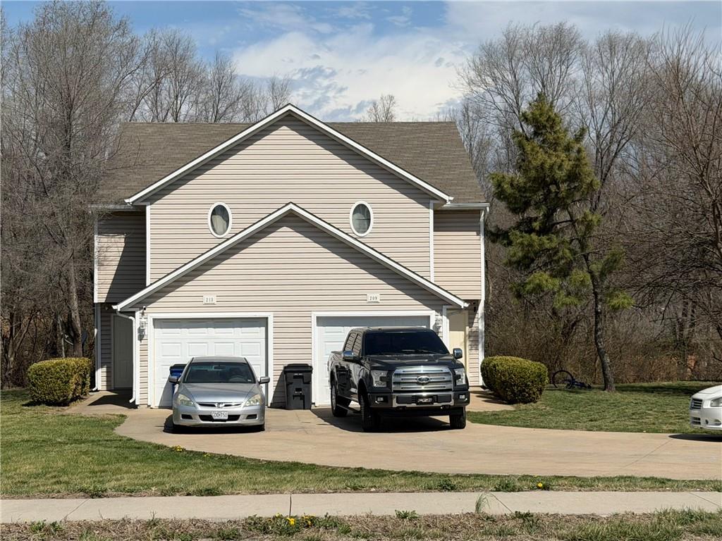 Photo of 209 & 213 SW South Avenue Blue Springs MO 64014