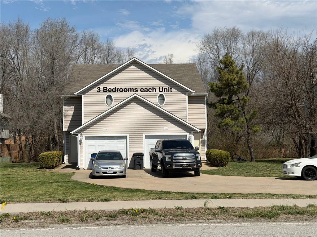 Photo of 209 & 213 SW South Avenue Blue Springs MO 64014