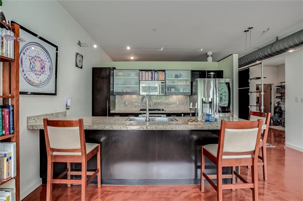Photo of 522 LOCUST Lane #201 Kansas City MO 64106