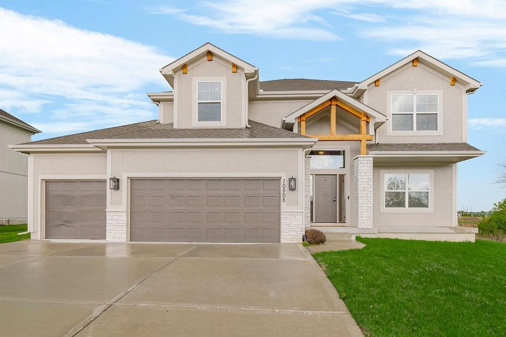 Photo of 10505 N Flora Avenue Kansas City MO 64155