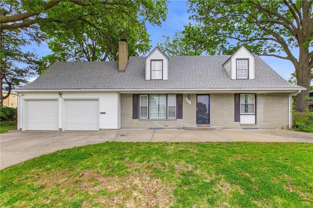 Photo of 4937 NE Chouteau Drive Kansas City MO 64119