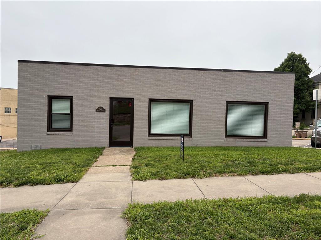 Photo of 820 Kansas Avenue Atchison KS 66002