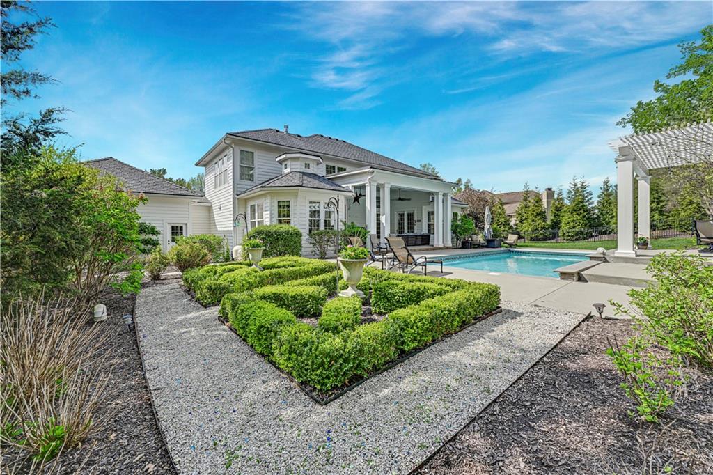 Photo of 17095 S Demi Drive Loch Lloyd MO 64012