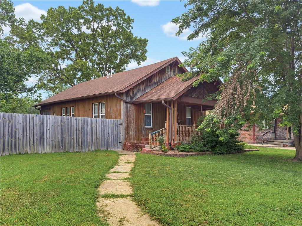 Photo of 203 S Sycamore Street Iola KS 66749
