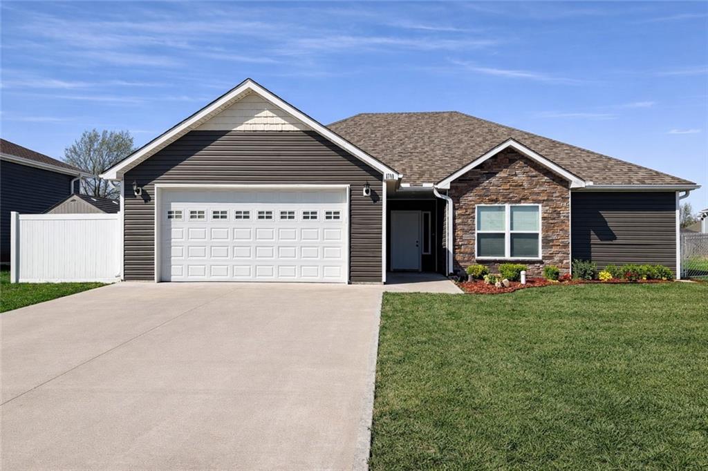 Photo of 1700 W 6th Street Terrace Knob Noster MO 65336