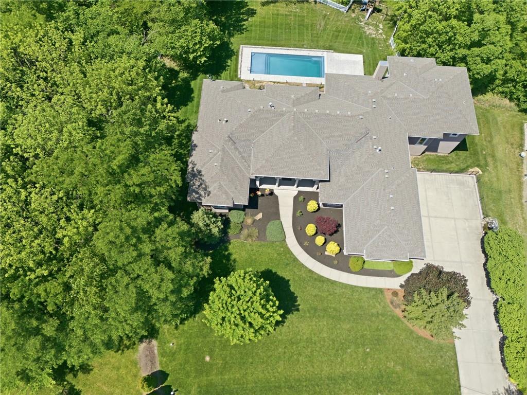 Photo of 6930 NW WHITE PINE Circle Parkville MO 64152