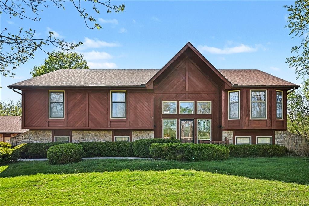 Photo of 15800 Rule Lane Smithville MO 64089