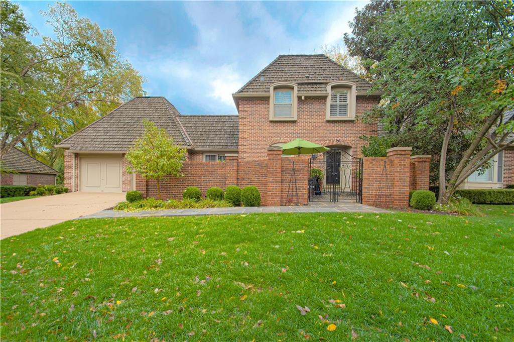 Photo of 7 LeMans Court Prairie Village KS 66208