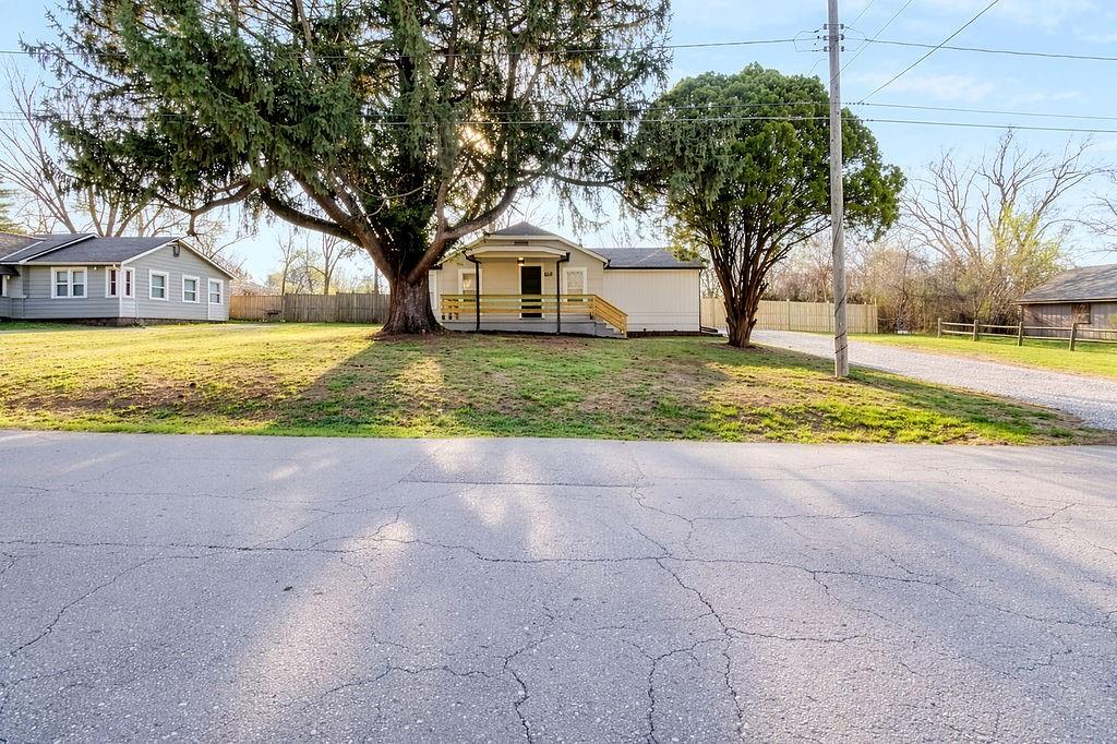 Photo of 5112 Rinker Road Kansas City MO 64129