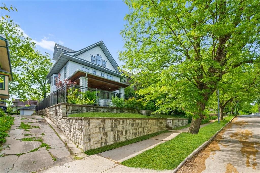 Photo of 4314 Harrison Street Kansas City MO 64110