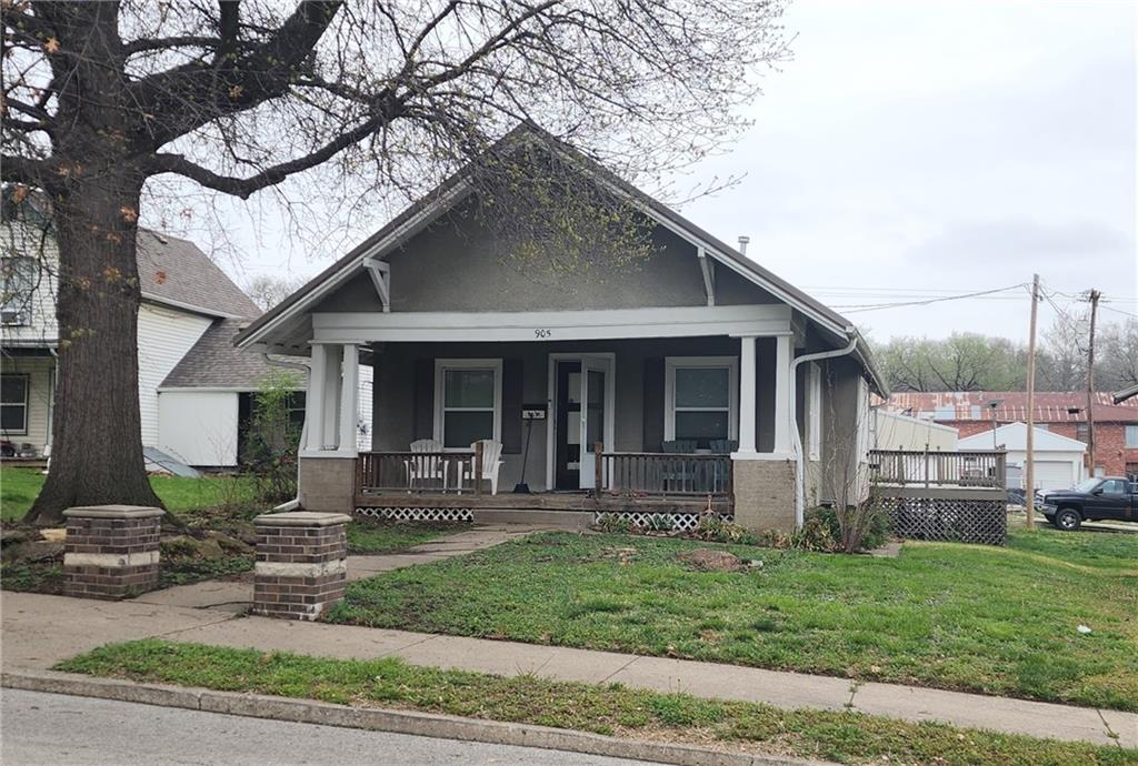 Photo of 905 Parallel Street Atchison KS 66002