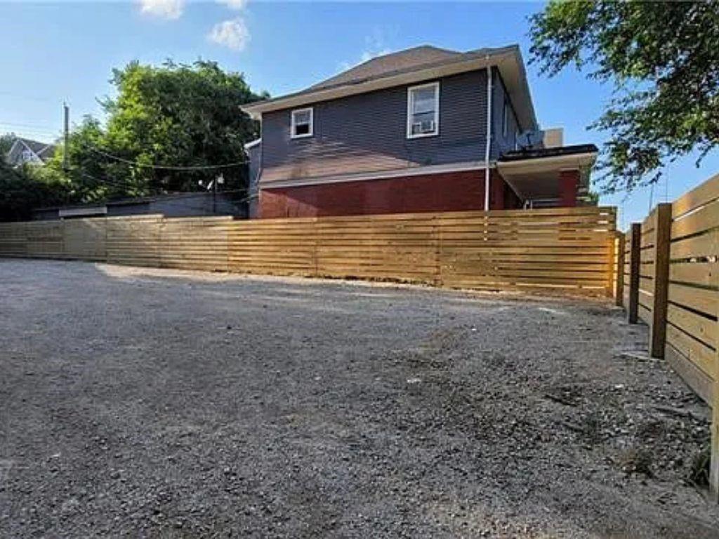 Photo of 4326 Troost Avenue Kansas City MO 64110