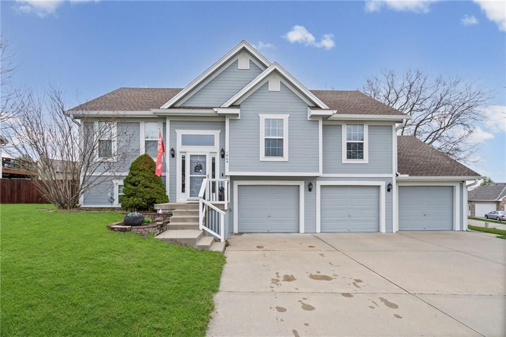 Photo of 1404 NE 196th Street Smithville MO 64089