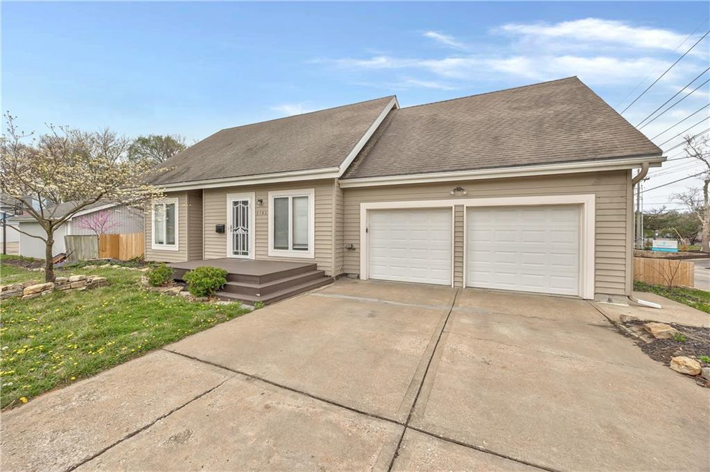 Photo of 4704 El Monte Street Roeland Park KS 66205
