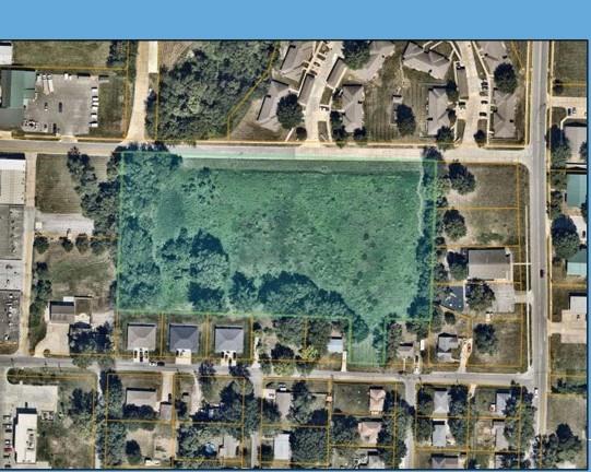 Photo of 301 SE 7th Street Oak Grove MO 64075