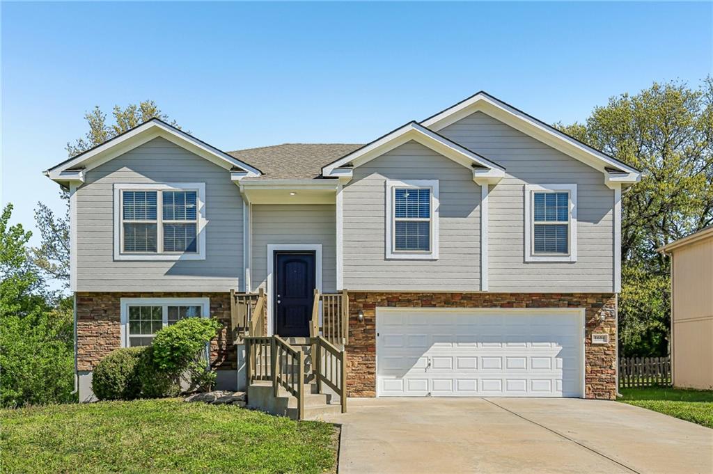 Photo of 1614 NW Hilltop Lane Grain Valley MO 64029