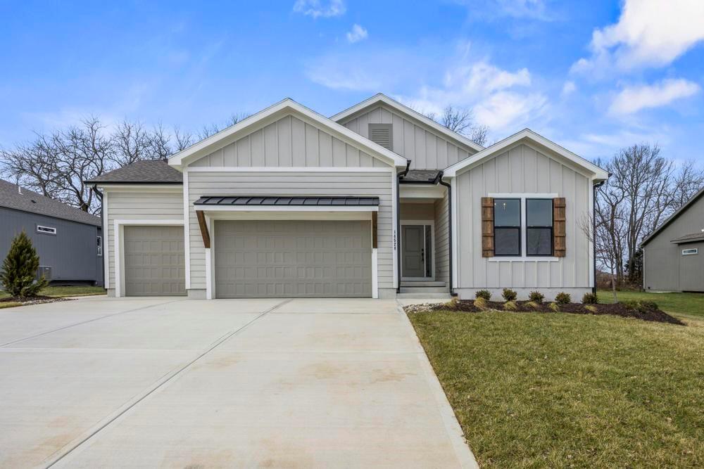 Photo of 4840 NW Huonker Court Riverside MO 64150
