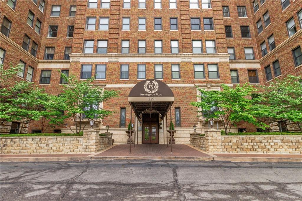 Photo of 229 Ward Parkway #103B Kansas City MO 64112