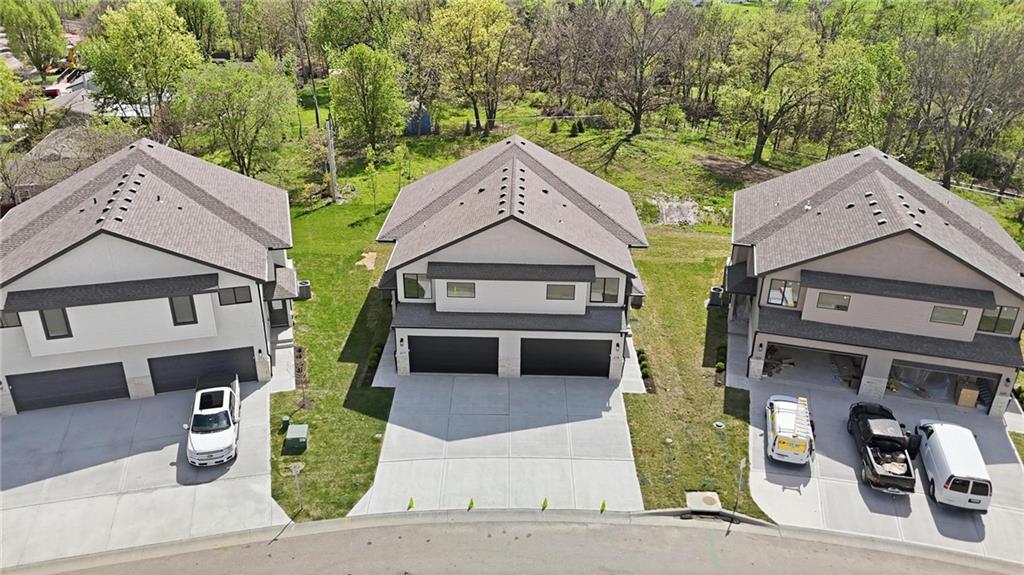 Photo of 223 NW Orchard Court Lee's Summit MO 64063