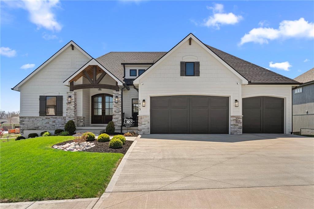 Photo of 1013 Old Hickory Road Greenwood MO 64034