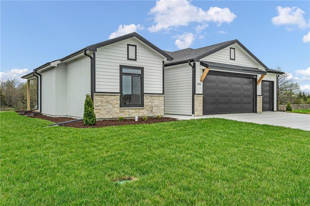 Photo of 1006 Bluestem Circle Baldwin City KS 66006
