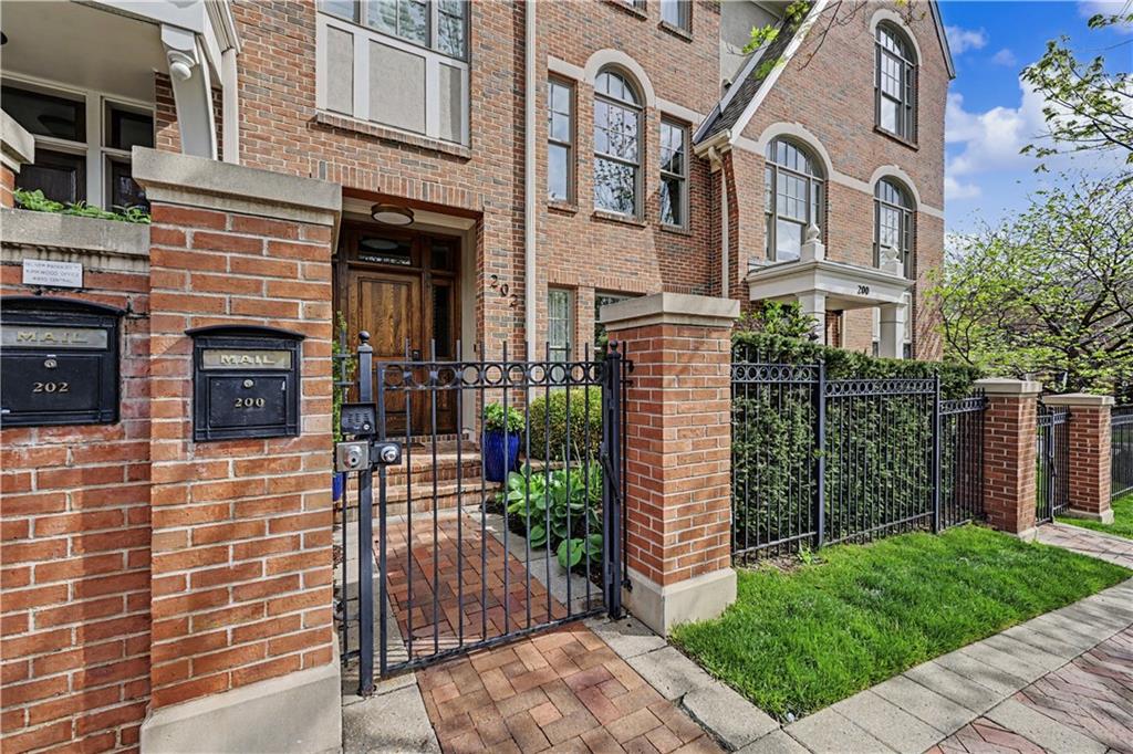 Photo of 202 W 50th Street Kansas City MO 64112