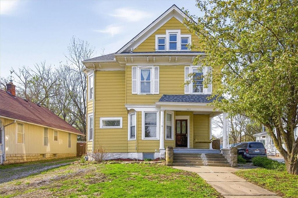 Photo of 563 E Park Street Olathe KS 66061