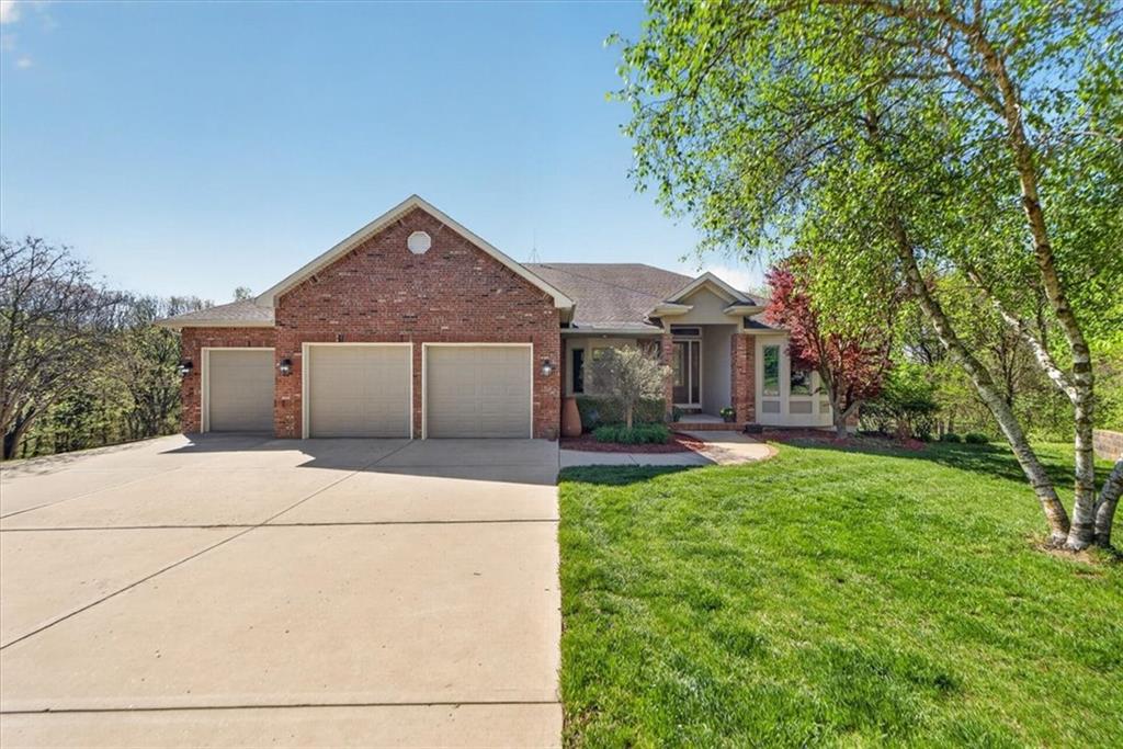Photo of 8615 NW Baker Road Circle Kansas City MO 64153
