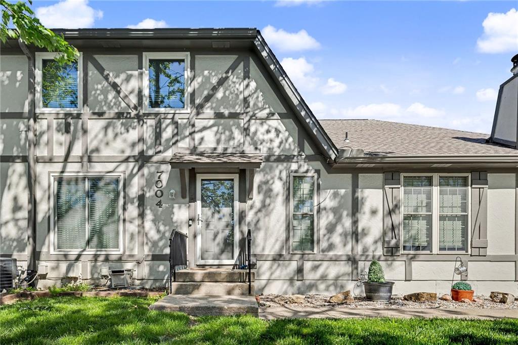 Photo of 7004 N Fisk Court Kansas City MO 64151