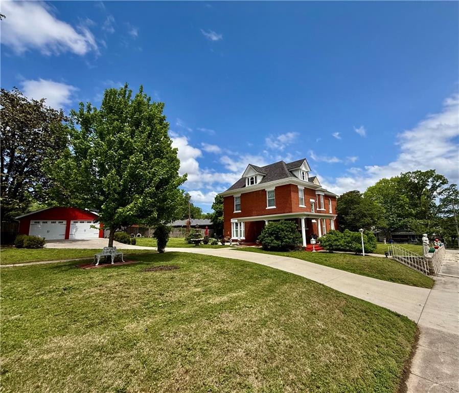 Photo of 1618 State Street Lexington MO 64067
